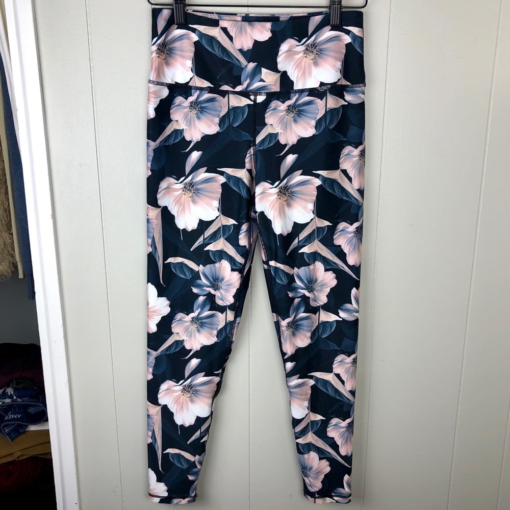 Kyodan Floral White Ground Leggings - Picture 3 of 7